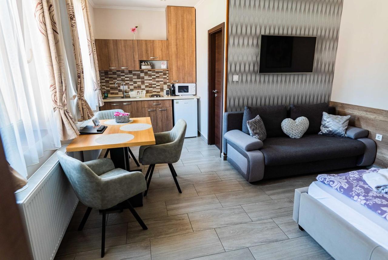 Allium Apartment Makó Extérieur photo